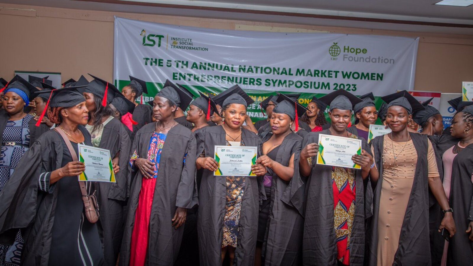 Market_women_who_graduated_receive_their_certificates_1_1600x900