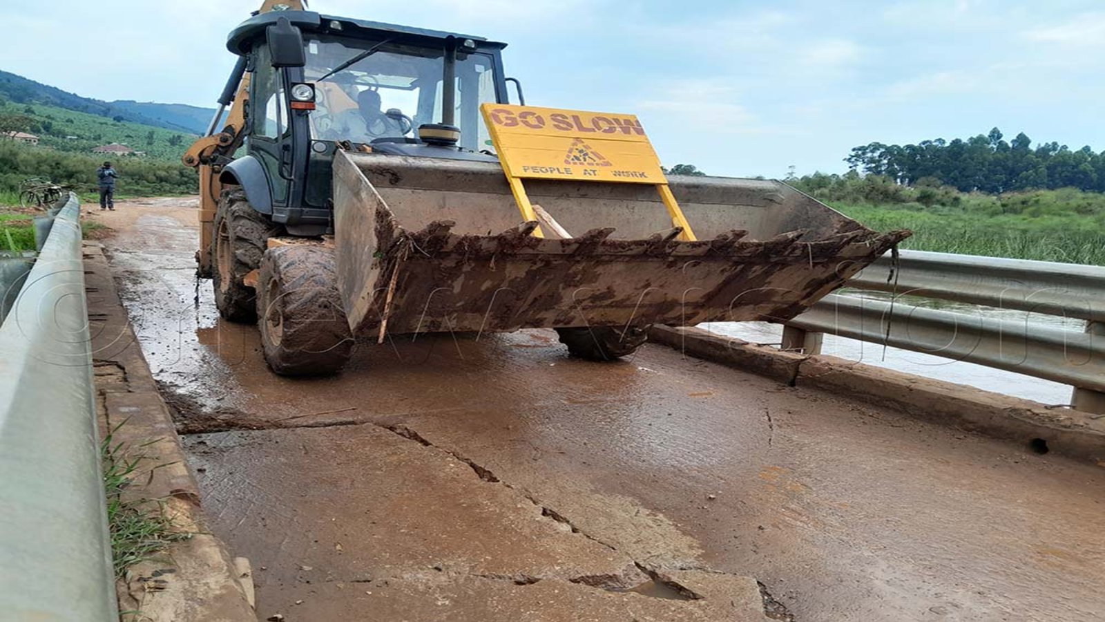 Nyakambu Bridge has been closed by UNRA - Courtesy Newvision